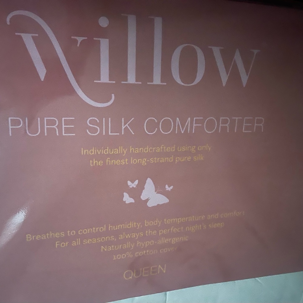 WILLOW White Pure Silk Filled Cotton Comforter